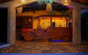 Connector Hostel